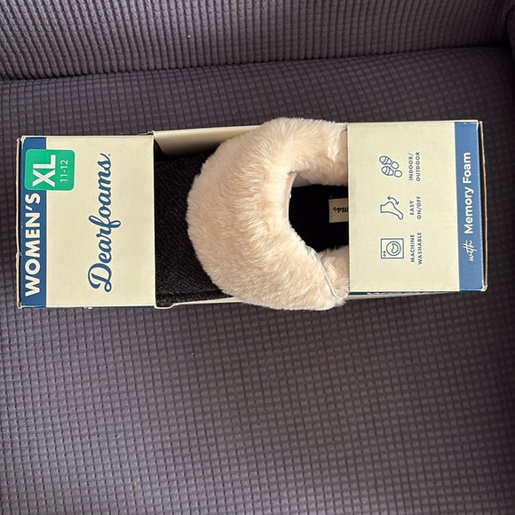 Dearfoams ladies slippers size 11-12. New in box! - Picture 9 of 11